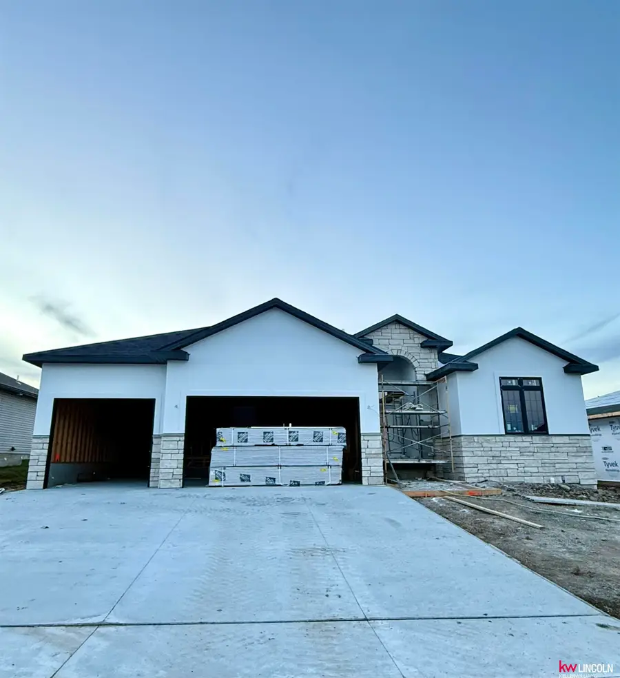 605 N 108 Street, Lincoln, NE 68527 - Image #2