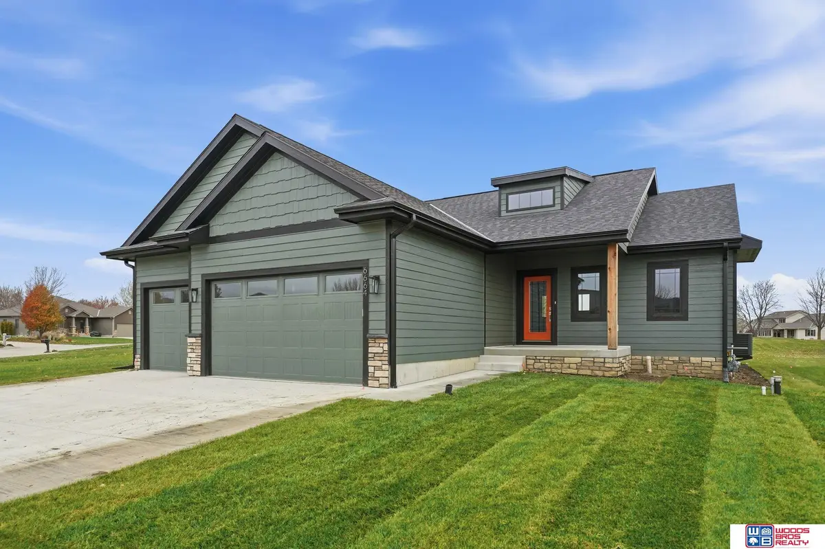 6664 Shadow Ridge Place, Columbus, NE 68601 - Image #1
