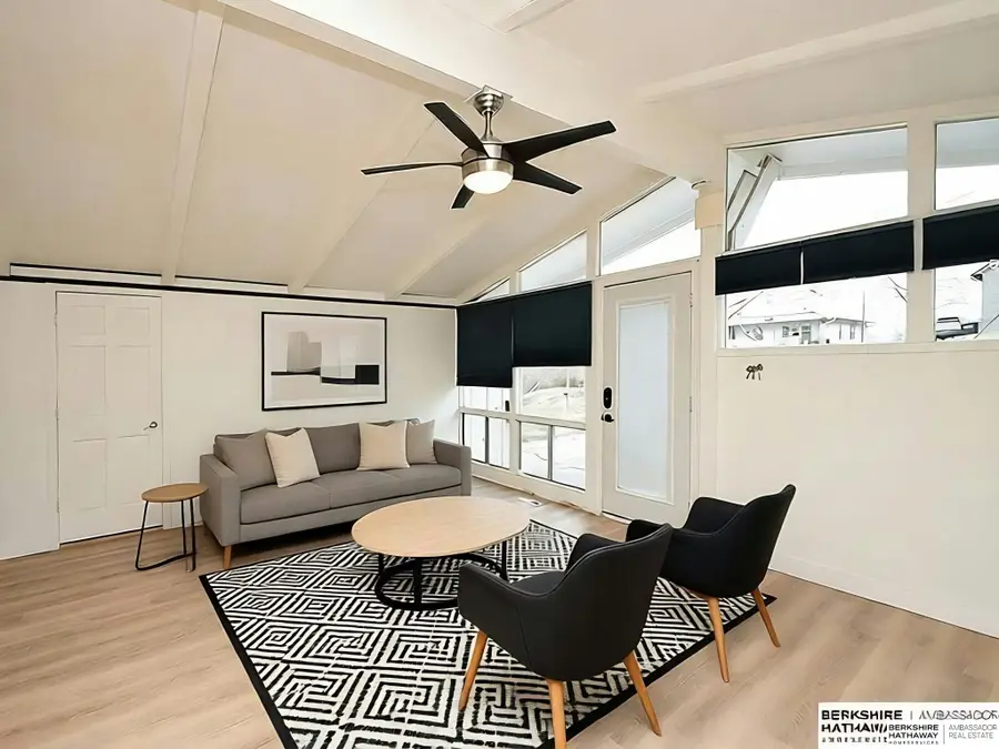 6927 Bedford Avenue, Omaha, NE 68104 - Image #3