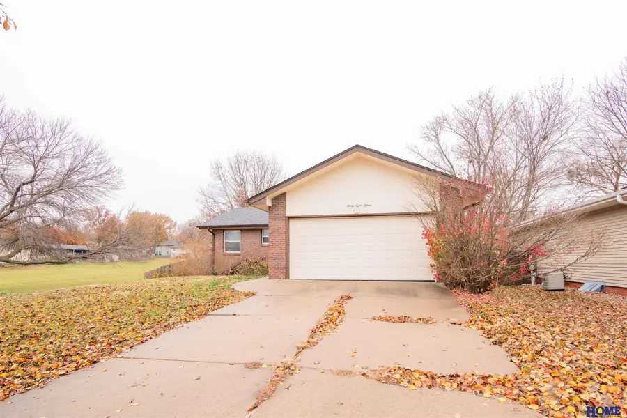3815 Sweetbriar Lane, Lincoln, NE 68516 - Image #2