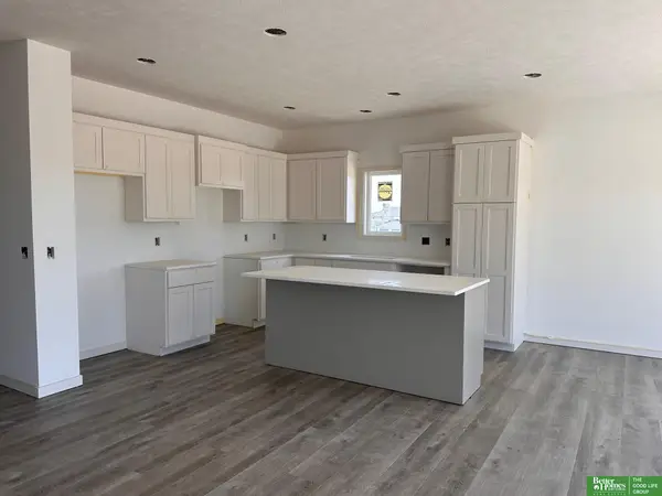 20963 Ogden Street, Elkhorn, NE 68022