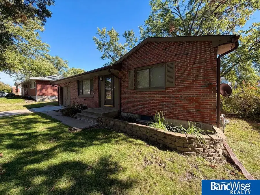 1120 Driftwood Drive, Lincoln, NE 68510 - Image #3