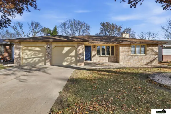 5520 Coyote Circle, Lincoln, NE 68516