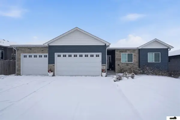 7441 Maxine Drive, Lincoln, NE 68516