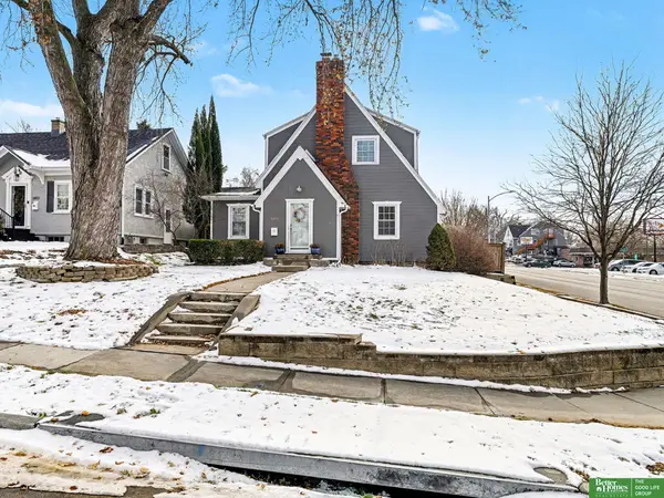 5855 William Street, Omaha, NE 68106