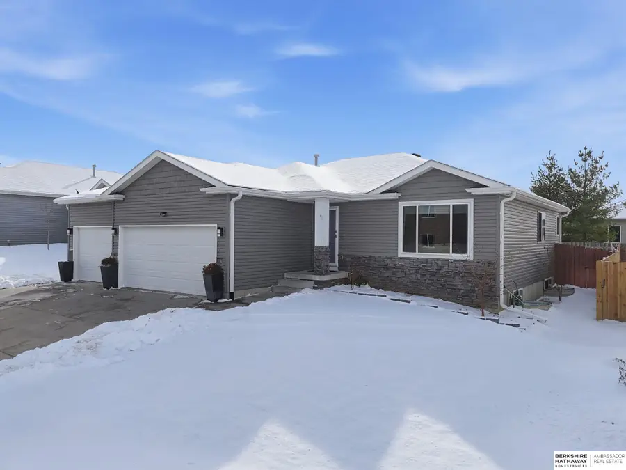 7325 Yankee Woods Drive, Lincoln, NE 68516 - Image #3