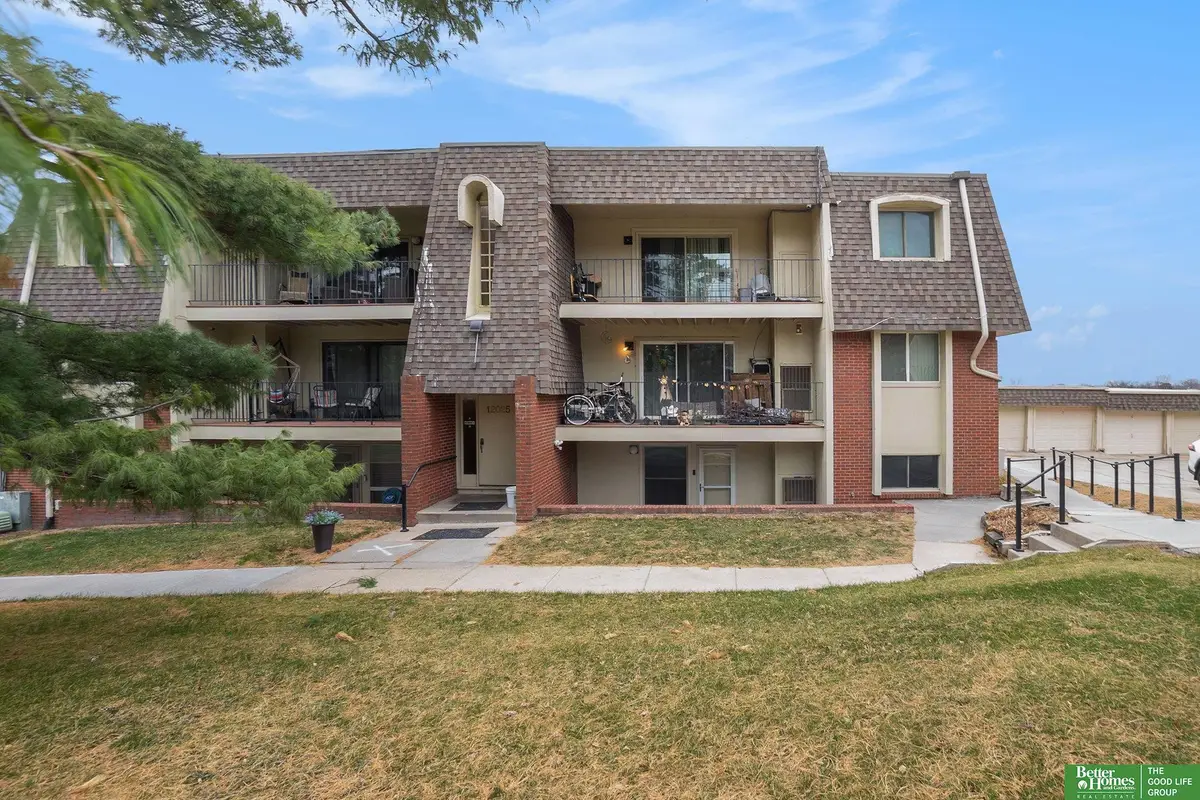 12025 Pierce Plaza #124, Omaha, NE 68144 - Image #1