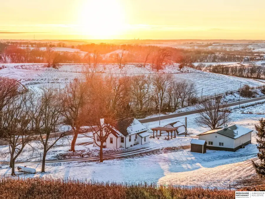 27566 Magnolia Road, Underwood, IA 51576 - Image #2