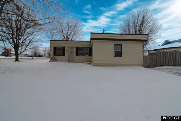 1749 Old 8 Highway, Fremont, NE 68025