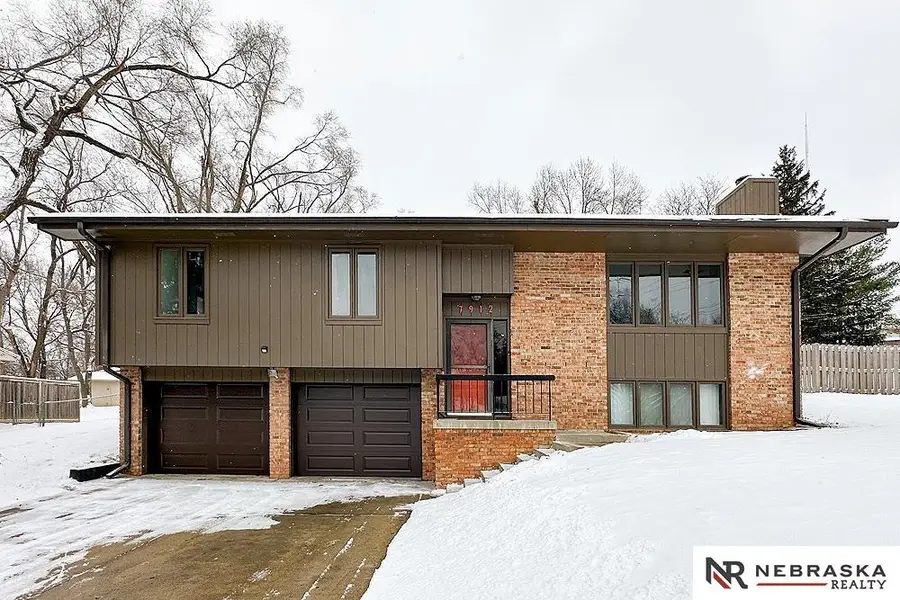7912 Arlington Drive, Omaha, NE 68134 - Image #2