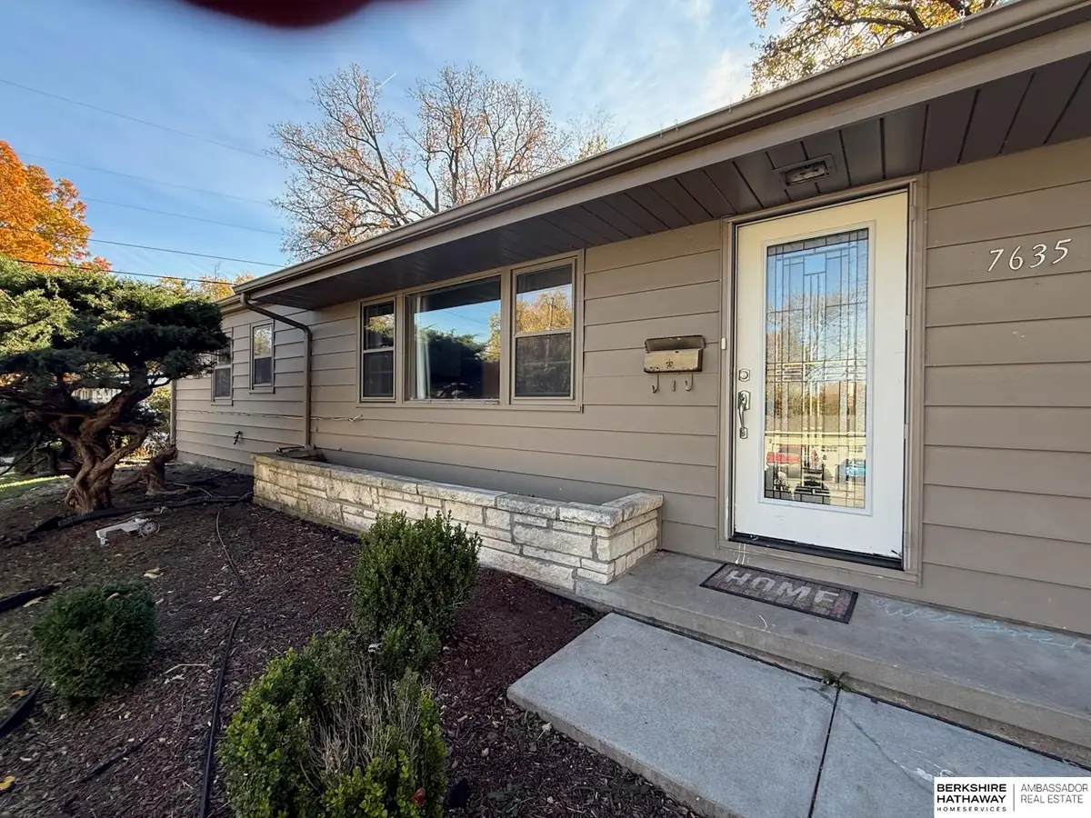 7635 Sunset Drive, Ralston, NE 68127 - Image #1