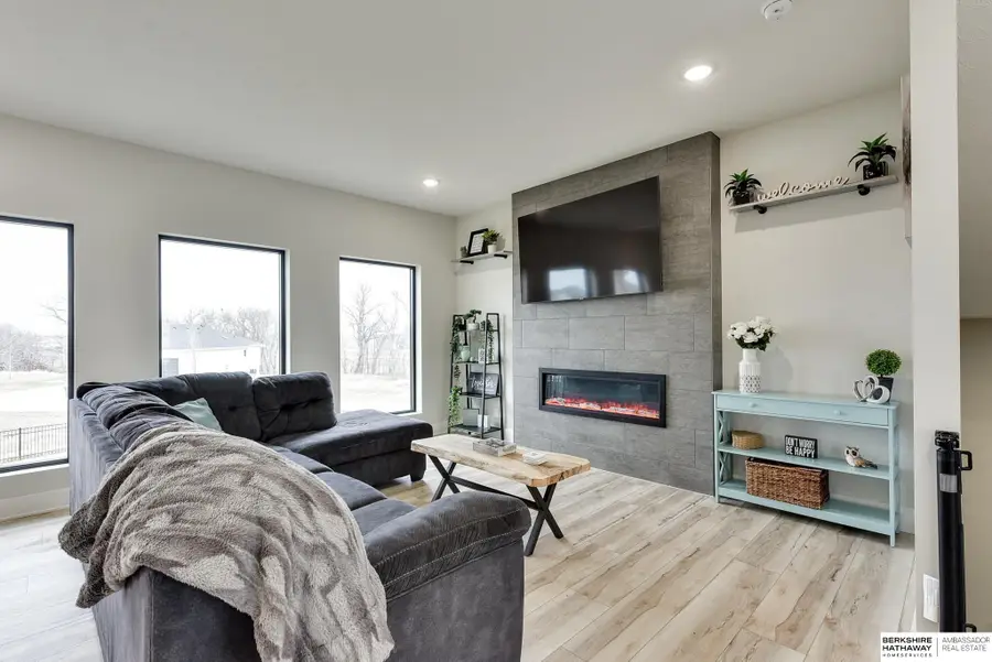 20802 Hartman Avenue, Elkhorn, NE 68022 - Image #2