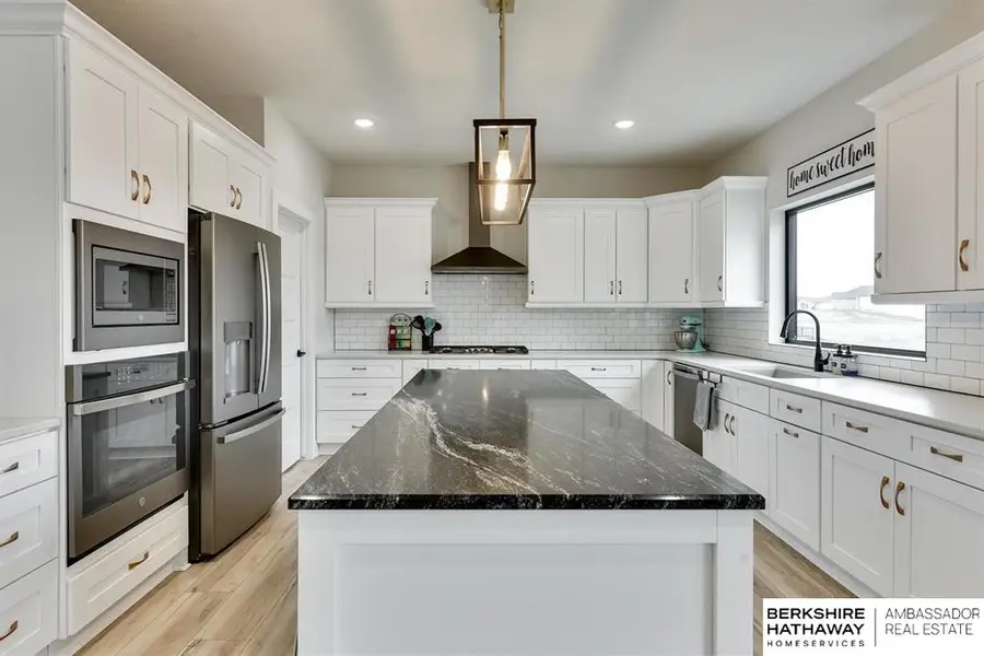20802 Hartman Avenue, Elkhorn, NE 68022 - Image #3