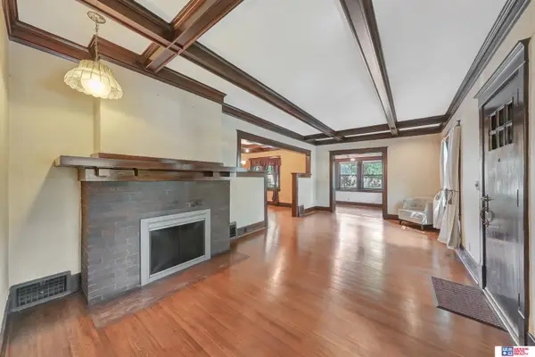 2542 B Street, Lincoln, NE 68502