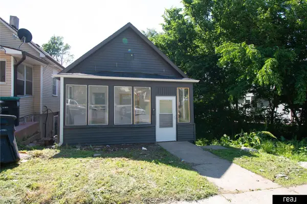 1204 S 27 Street, Omaha, NE 68105