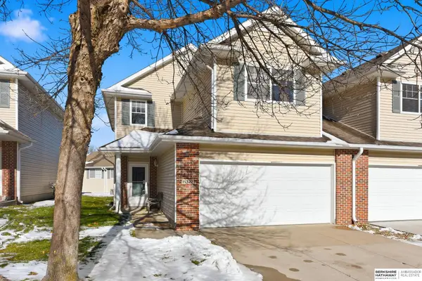 15322 Amy Plaza, Omaha, NE 68137