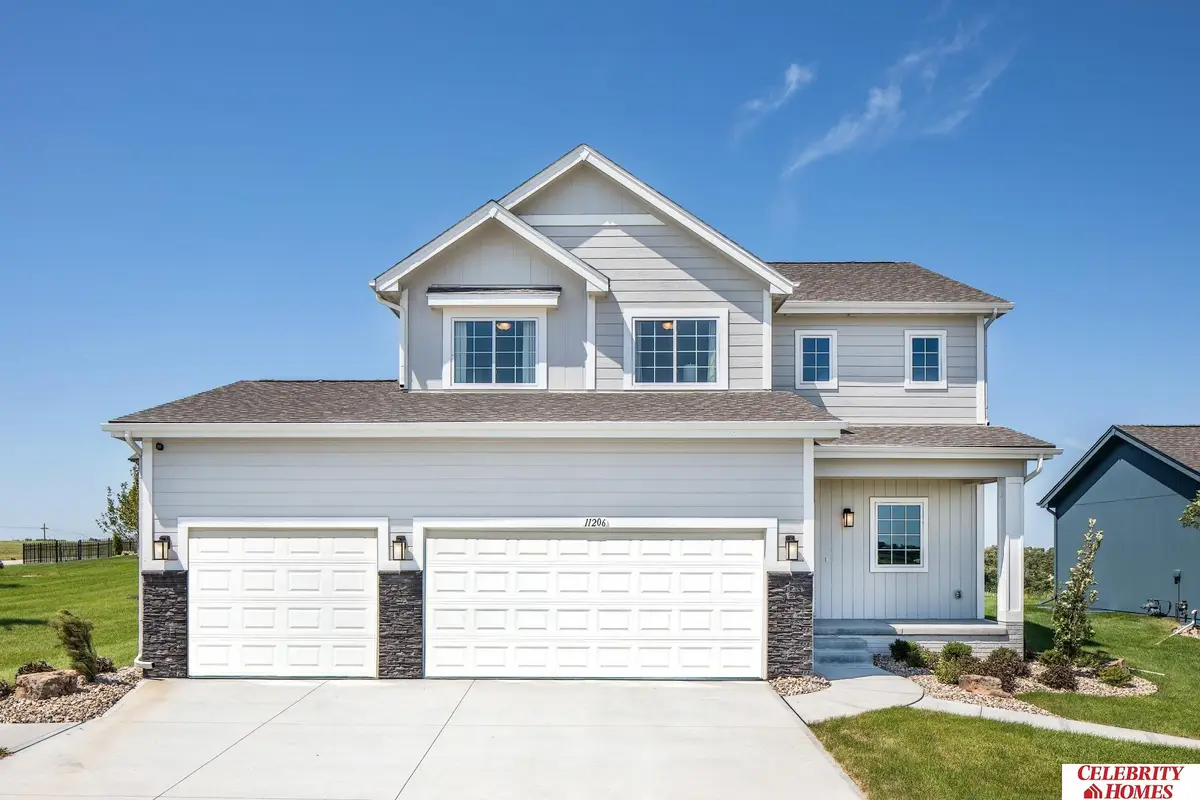 11206 Reynolds Street, Omaha, NE 68142 - Image #1