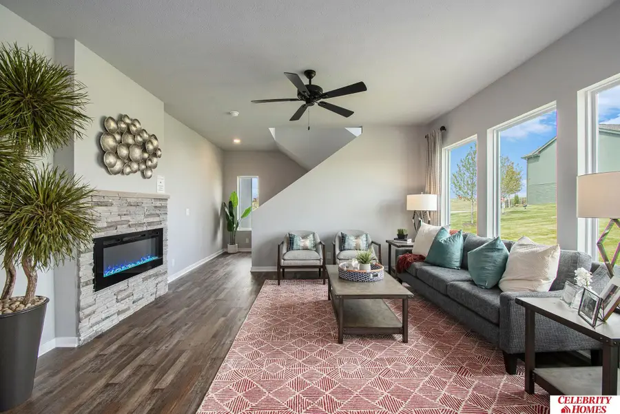 11206 Reynolds Street, Omaha, NE 68142 - Image #2