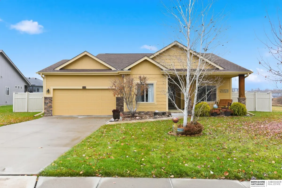 17208 Grand Avenue, Omaha, NE 68116 - Image #1