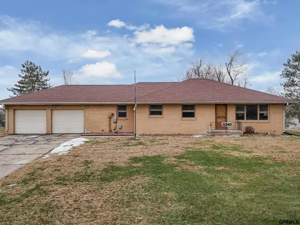 11340 Old Maple Road, Omaha, NE 68164