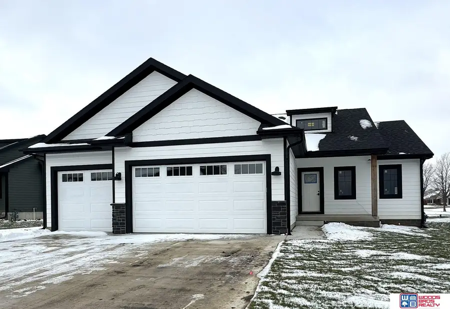 6674 Shadow Ridge Place, Columbus, NE 68601 - Image #2