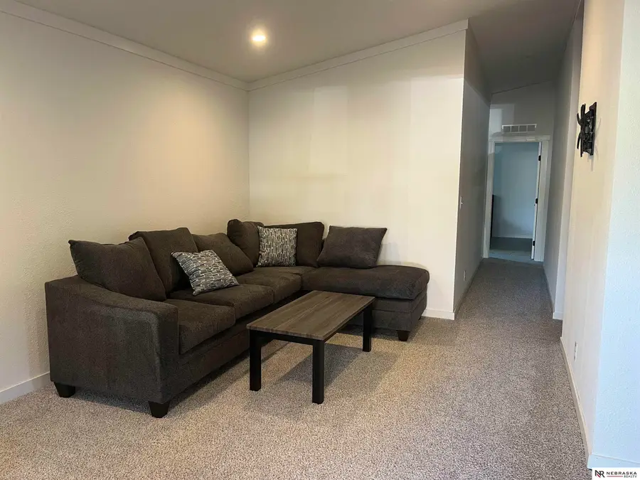 6775 Hamilton Street, Omaha, NE 68132 - Image #3