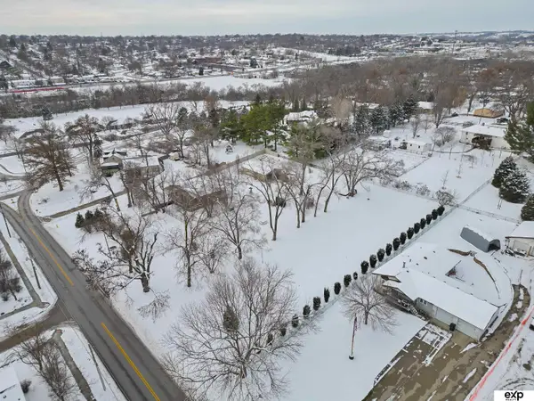 8702 Boyd Street, Omaha, NE 68134