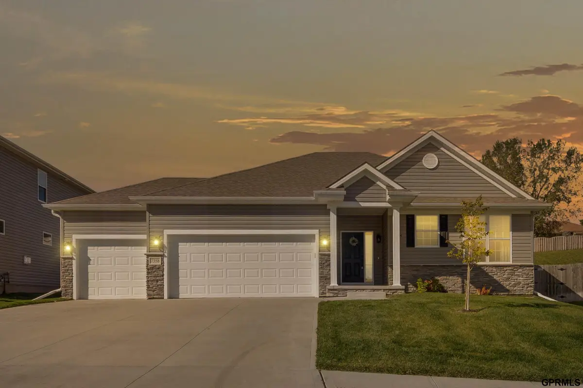 7358 S 185 Street, Omaha, NE 68136 - Image #1