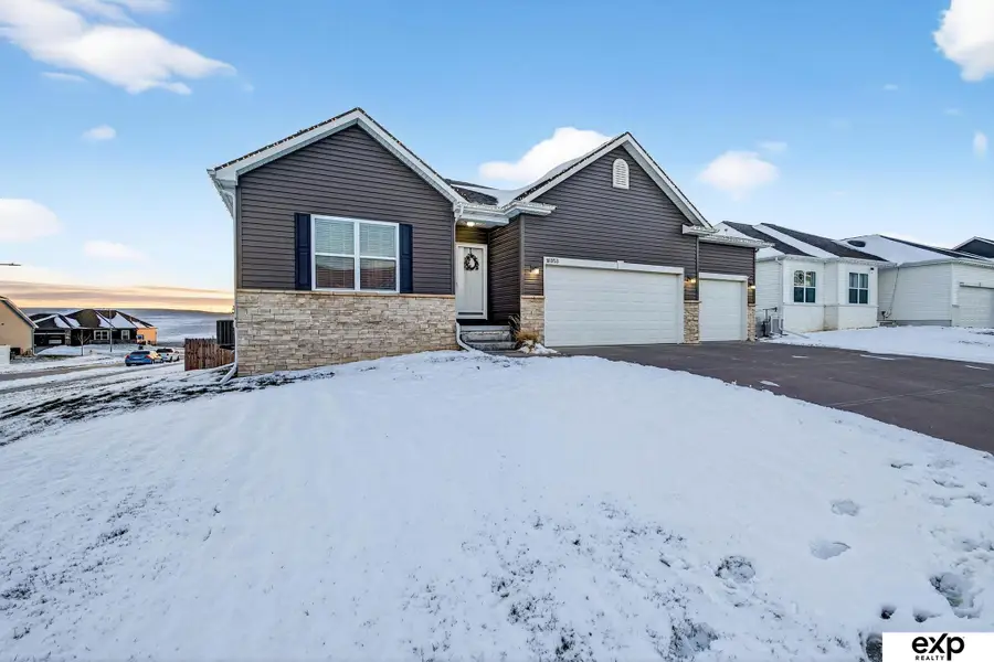 16953 Jackson Avenue, Gretna, NE 68028 - Image #2