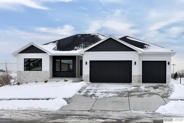 5401 N 205 Street, Elkhorn, NE 68022