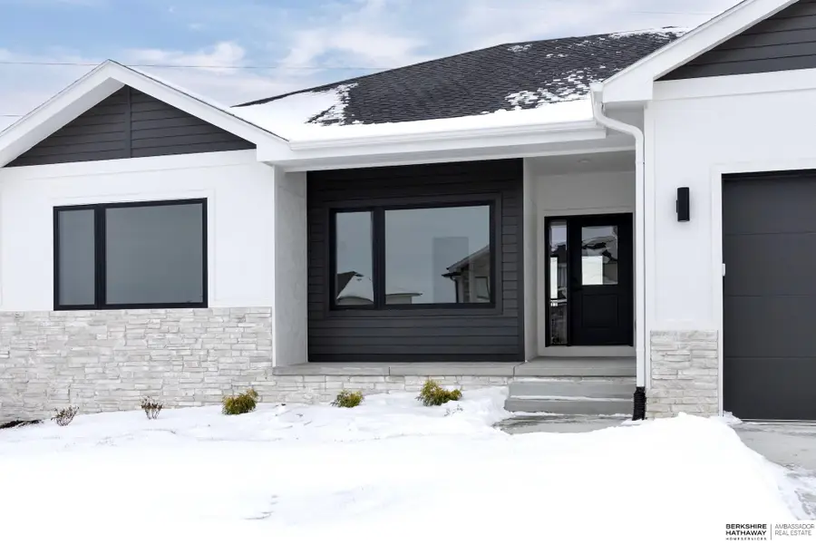 5401 N 205 Street, Elkhorn, NE 68022 - Image #2