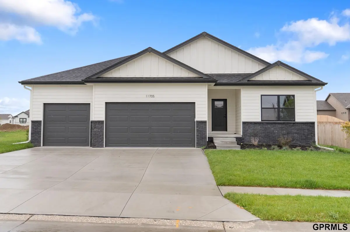 21858 Amber Circle, Gretna, NE 68028 - Image #1