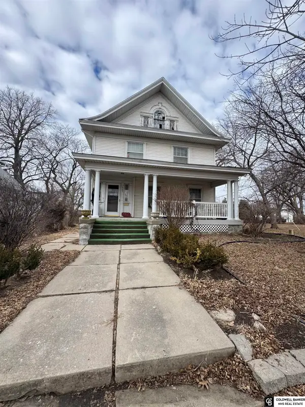 927 N Beaver Avenue, York, NE 68467