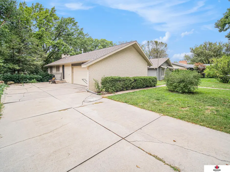 1521 Kingston Road, Lincoln, NE 68506 - Image #2