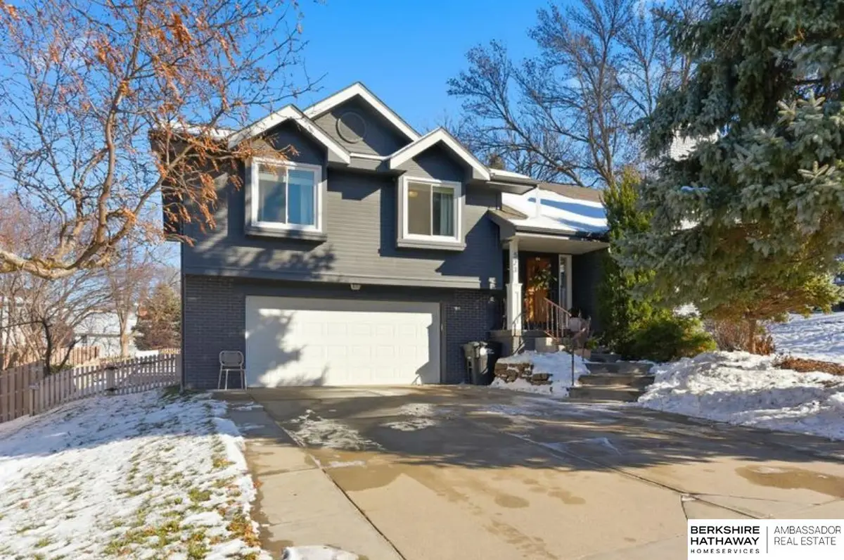 523 S 158th Street, Omaha, NE 68118 - Image #1