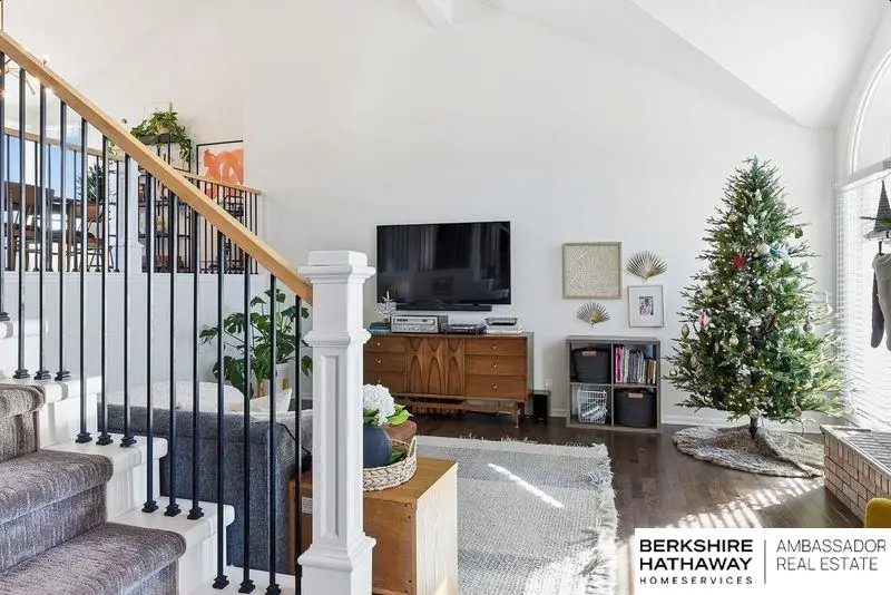 523 S 158th Street, Omaha, NE 68118 - Image #3