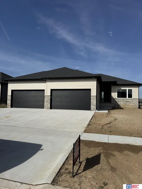 443 Deep Water Drive, Lincoln, NE 68527