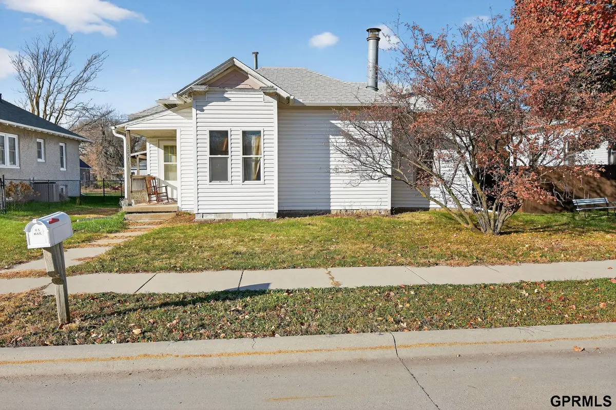 1021 N Nebraska Avenue, York, NE 68467 - Image #1