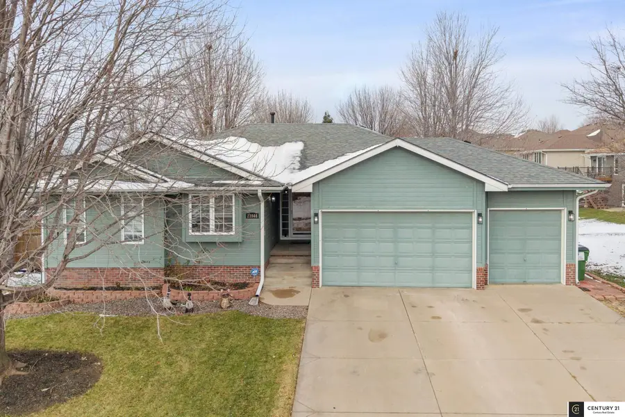 21844 Bobwhite Avenue, Gretna, NE 68028 - Image #2