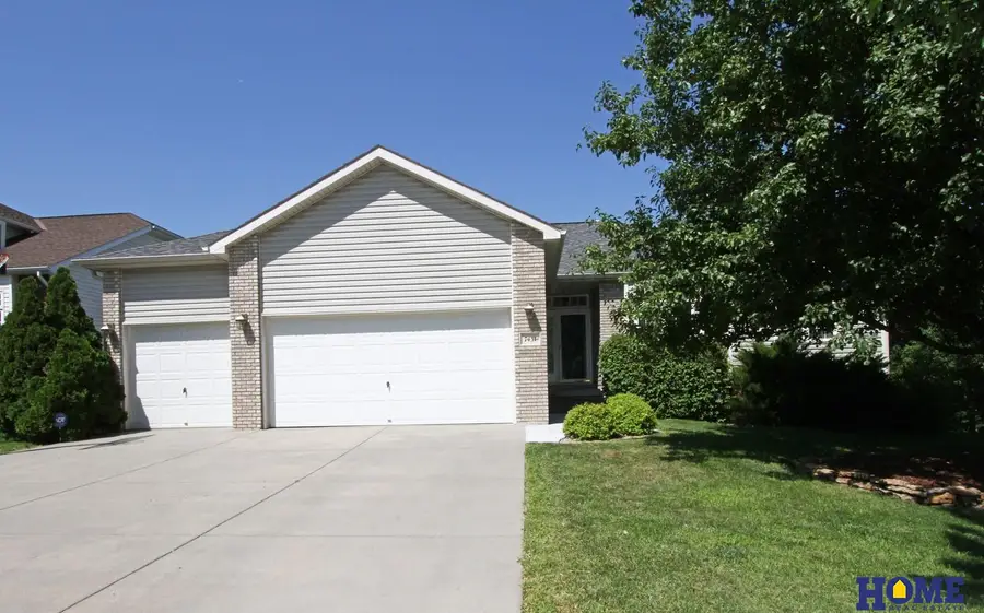 7431 S 37th Street, Lincoln, NE 68516 - Image #2