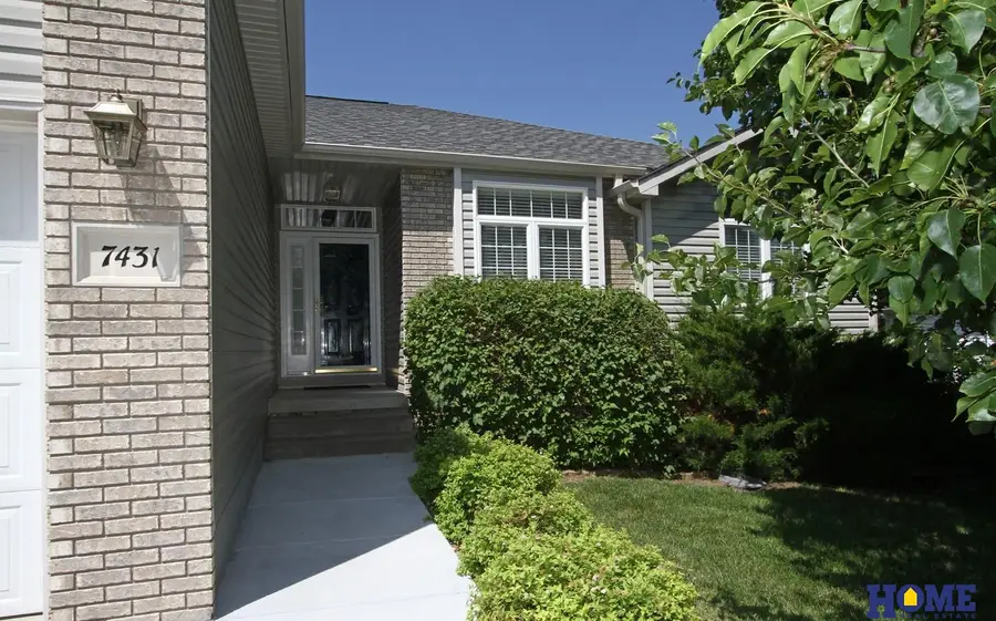 7431 S 37th Street, Lincoln, NE 68516 - Image #3