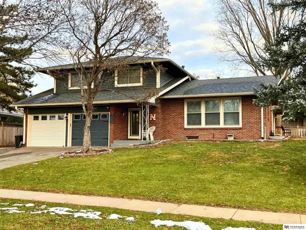 2242 Heather Lane, Lincoln, NE 68512