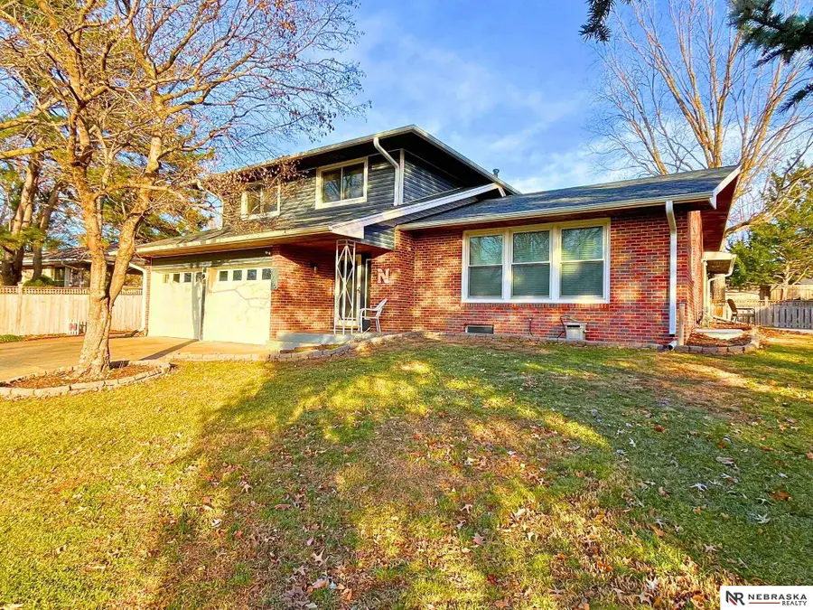 2242 Heather Lane, Lincoln, NE 68512 - #2