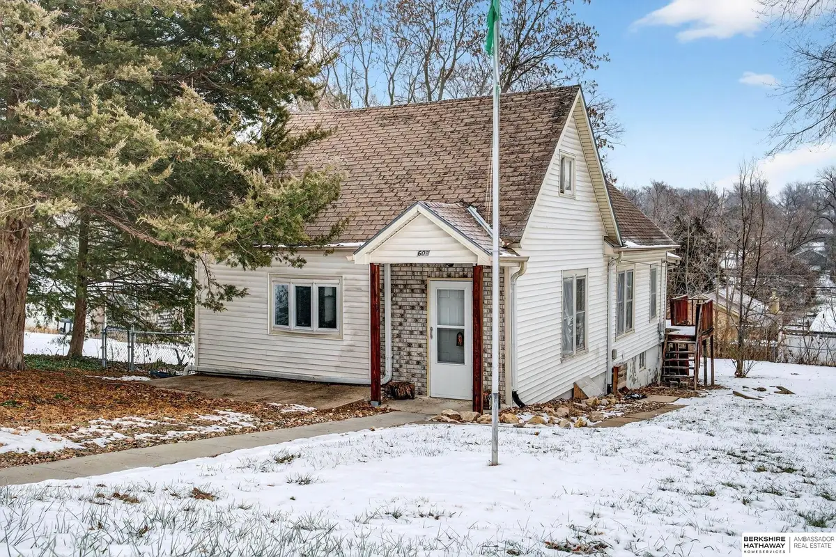 5609 S 52 Street, Omaha, NE 68117 - Image #1