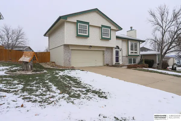 6706 Hillcrest Lane, La Vista, NE 68128