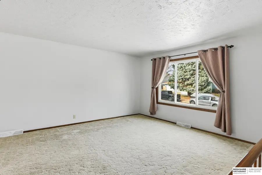 10527 M Street, Omaha, NE 68127 - Image #3