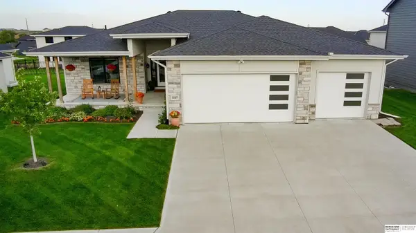 5507 N 208th Street, Elkhorn, NE 68022