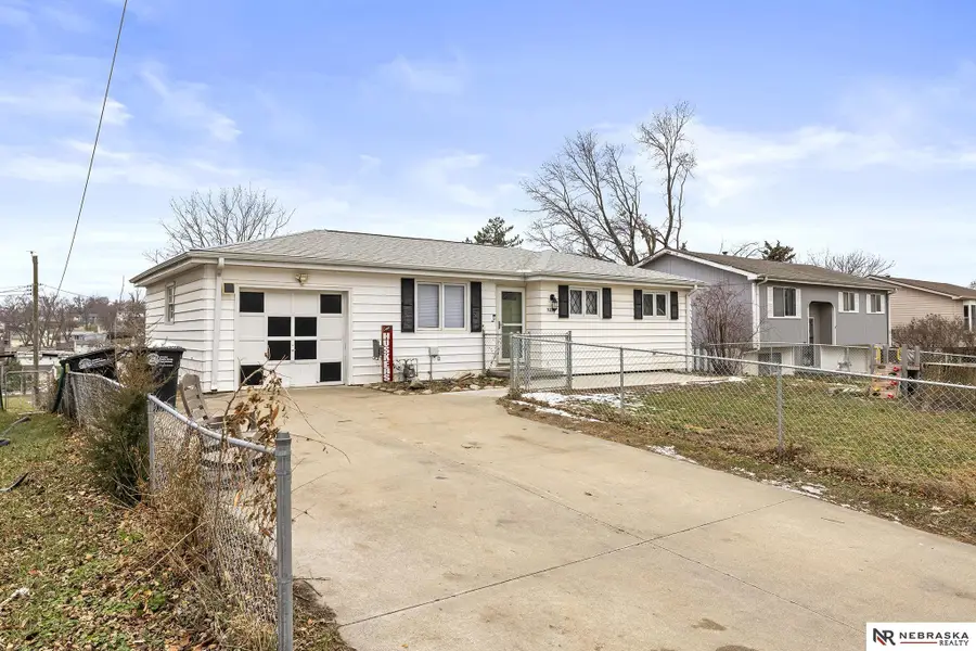 9217 Grand Avenue, Omaha, NE 68134 - Image #2