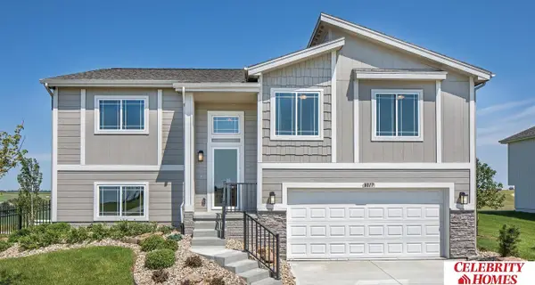 10509 Portage Drive, Papillion, NE 68046