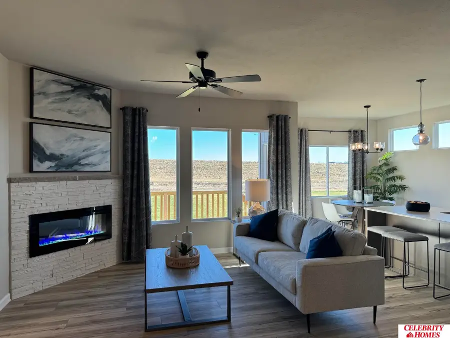 10504 Portage Drive, Papillion, NE 68046 - Image #2